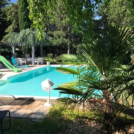 Avec Piscine Apartamento *