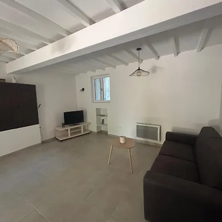 Avec Piscine Apartamento